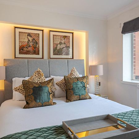 Modern Knightsbridge Apartment With Balcony Overlooking Harrods Prime Location Londra Esterno foto
