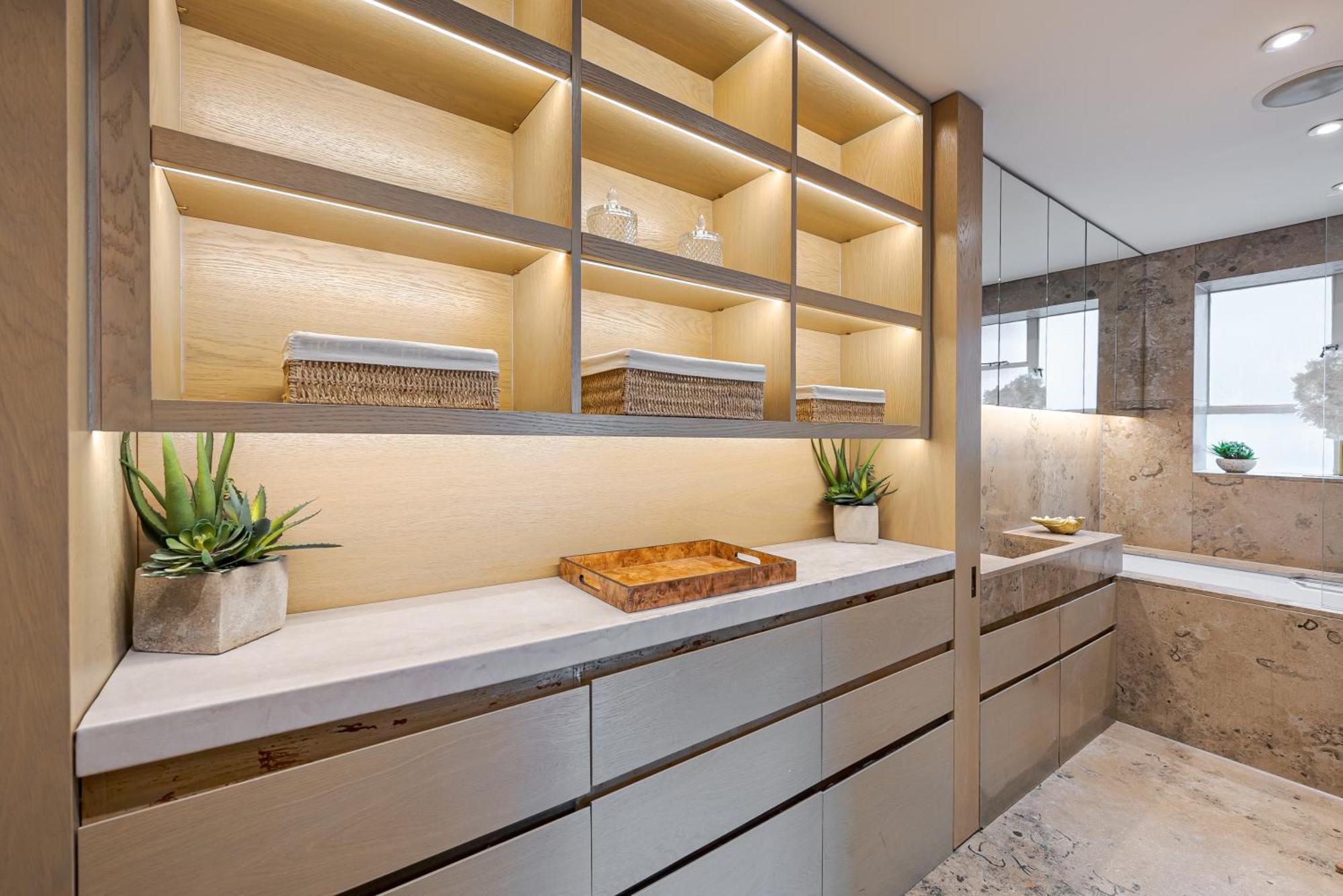 Modern Knightsbridge Apartment With Balcony Overlooking Harrods Prime Location Londra Esterno foto