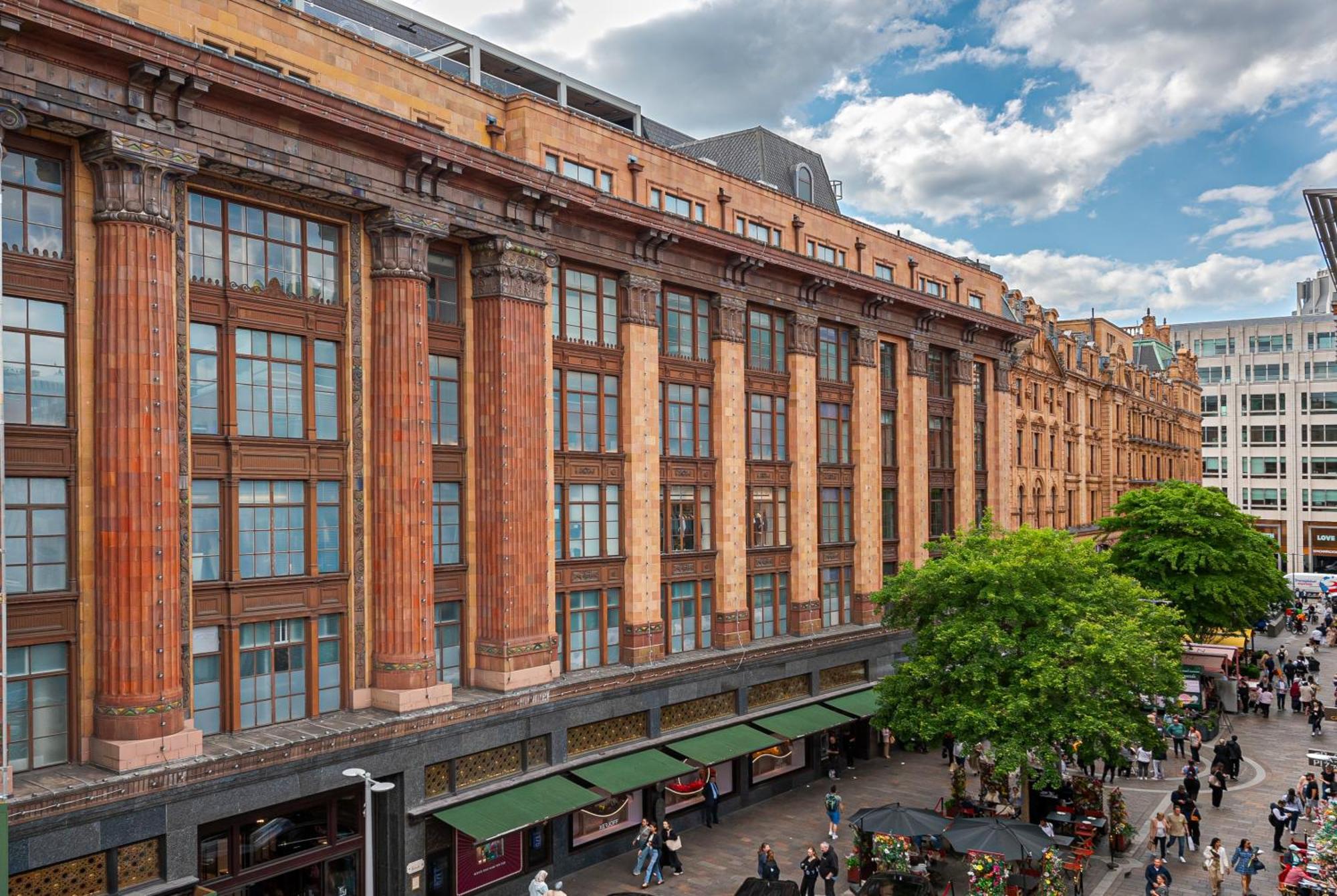 Modern Knightsbridge Apartment With Balcony Overlooking Harrods Prime Location Londra Esterno foto